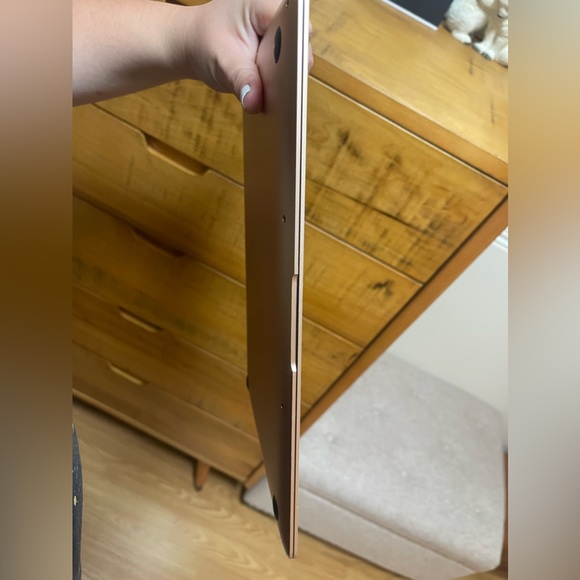 MacBook Air 2020 Rose Gold EXCELLENT USED CONDITION - Picture 6 of 10